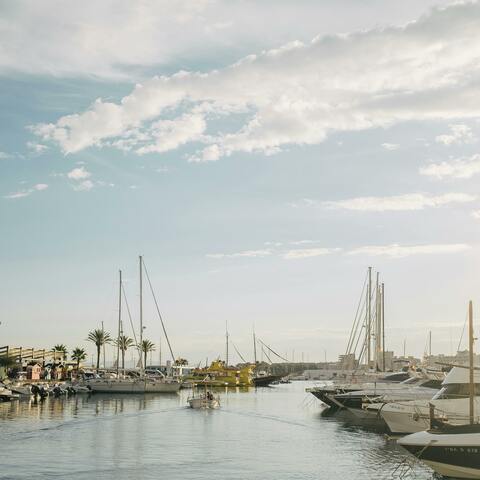 luxury marina branding, SEO marinas Spain,